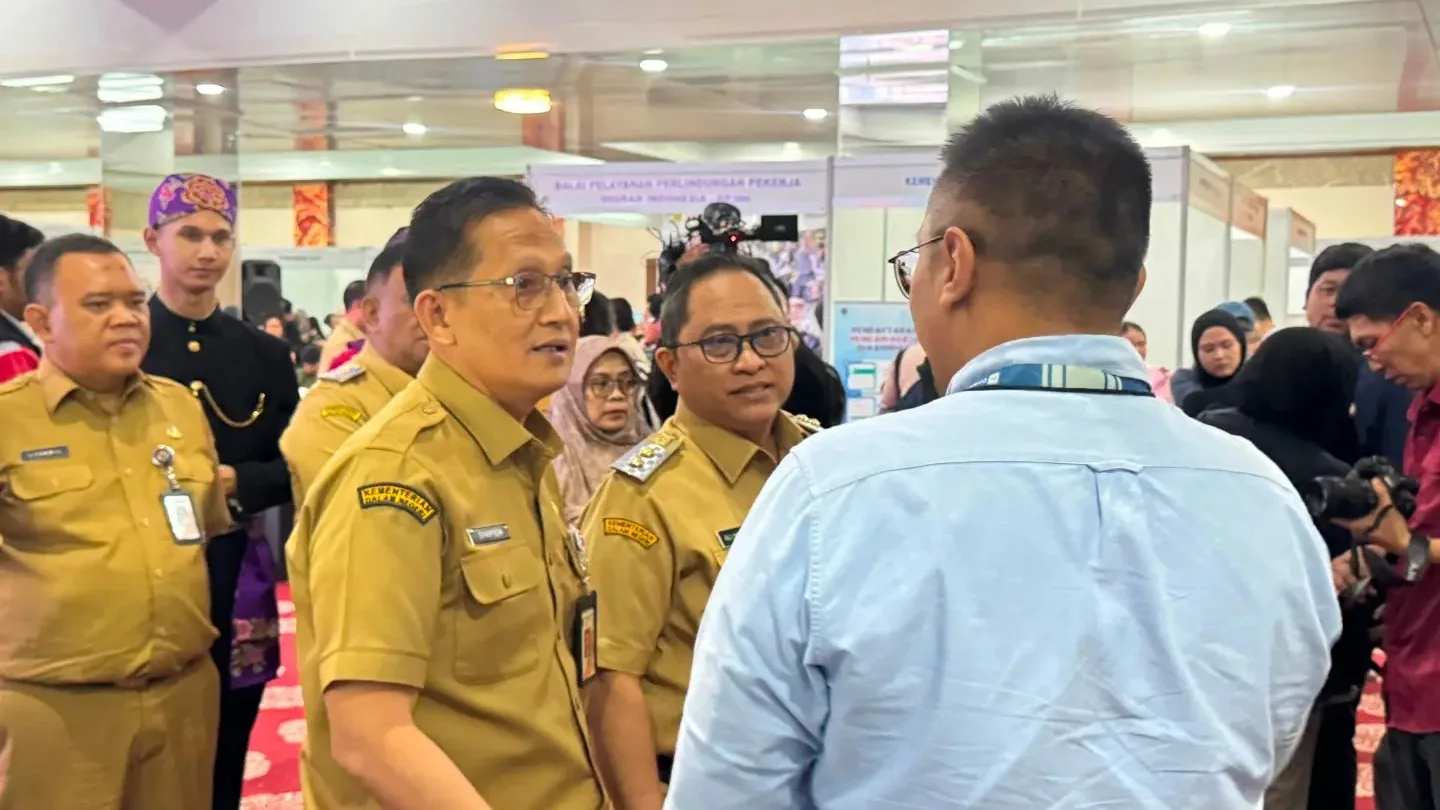 Pelayanan dan kegiatan ketenagakerjaan Disnaker Kabupaten Tanah Datar